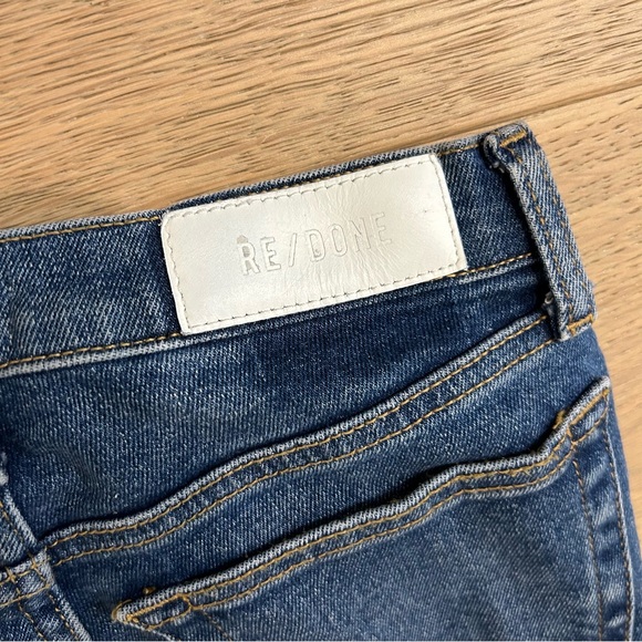 Redone 90’s Mid Rise Ankle Crop Jeans In Worn Vintage - Picture 9 of 11